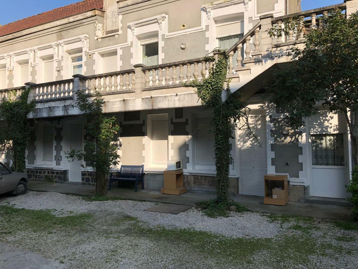 Aux Thermes Saint-Amand-les-Eaux Ngoại thất bức ảnh